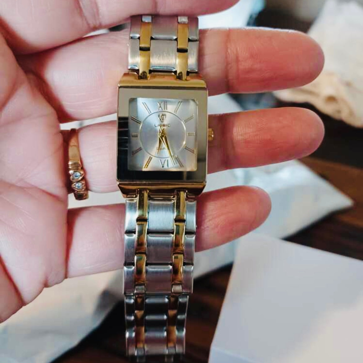 Luxury Ladies Quartz Wrist Watch Stainless Steel Waterproof