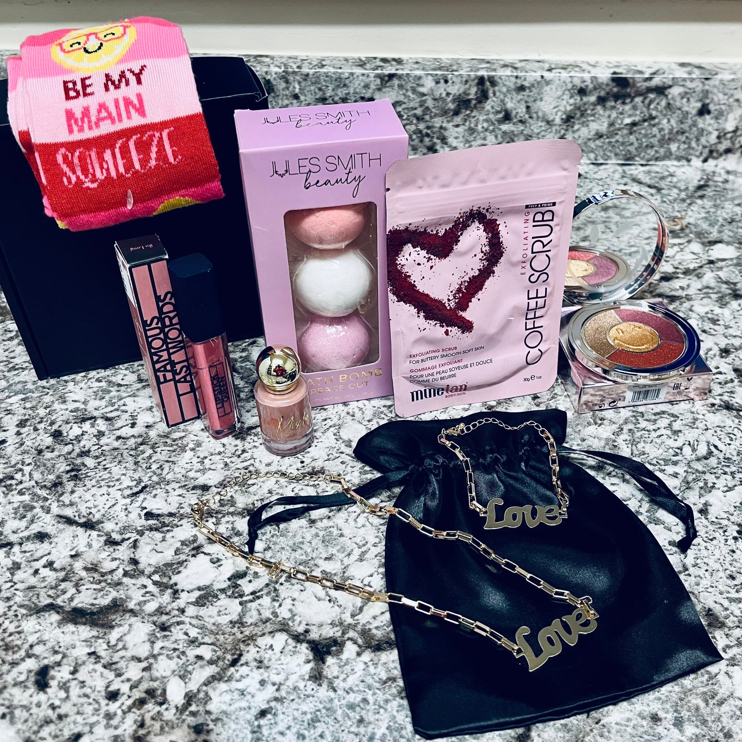 Fine Jewelry, Pampering Spa & Beauty Sweetheart Gift Box