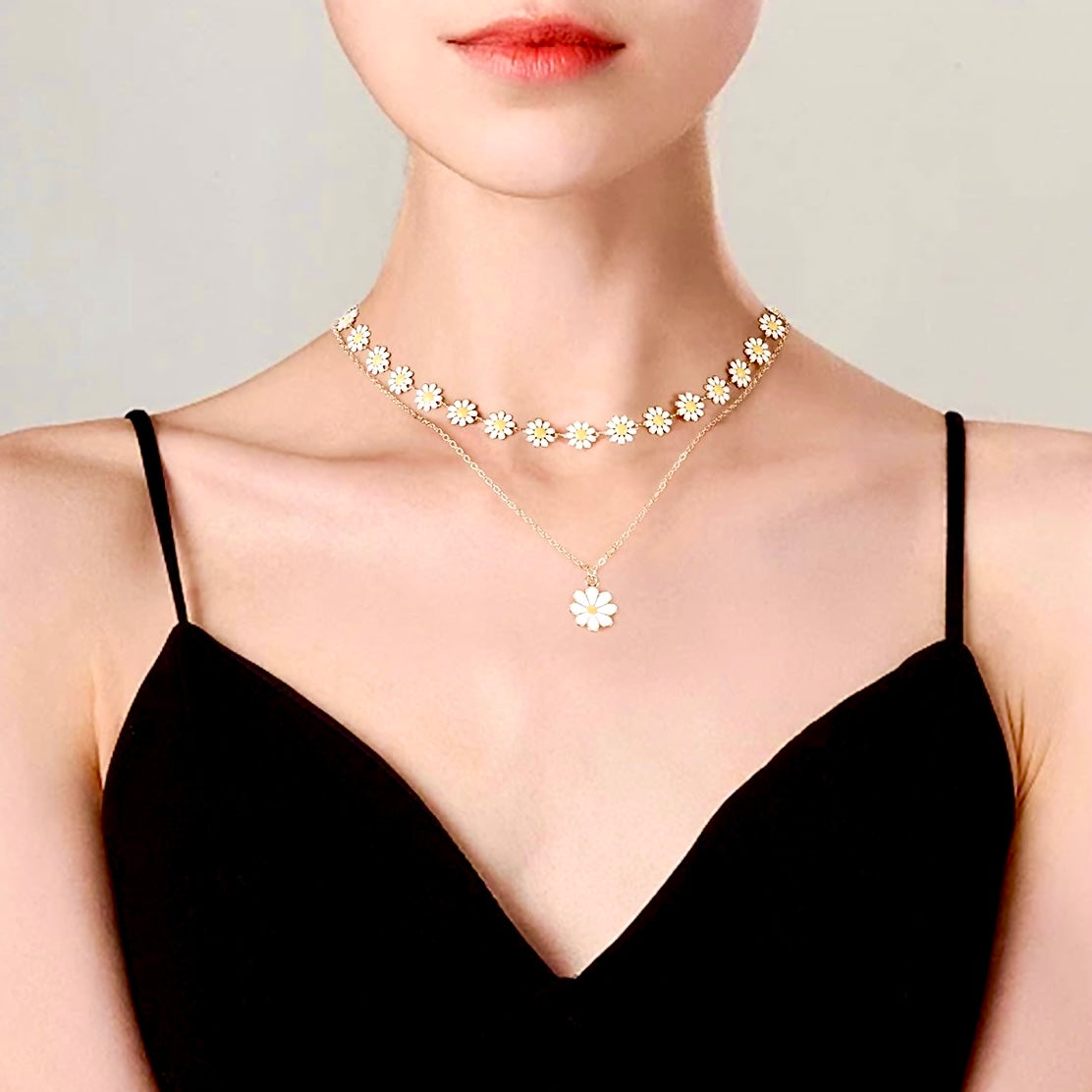 Elegant Daisy Layered Necklace Set – 14k Vermeil Gold & Enamel Flower Pendant