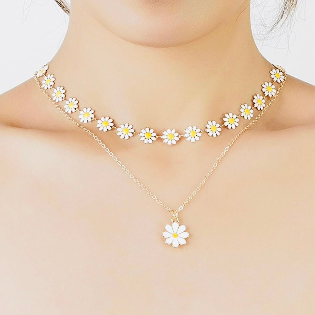 Elegant Daisy Layered Necklace Set – 14k Vermeil Gold & Enamel Flower Pendant