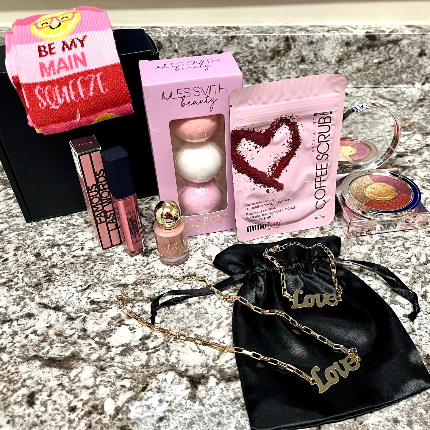 Fine Jewelry, Pampering Spa & Beauty Sweetheart Gift Box