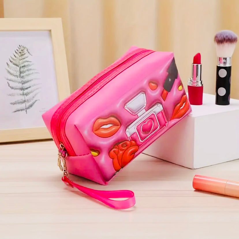 Vibrantes bolsas de maquillaje 3D Glam: cuarteto de colores con regalos de belleza sorpresa