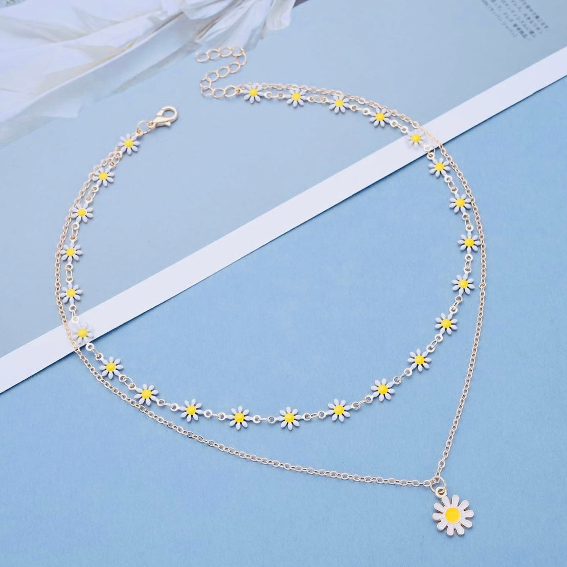 Elegant Daisy Layered Necklace Set – 14k Vermeil Gold & Enamel Flower Pendant