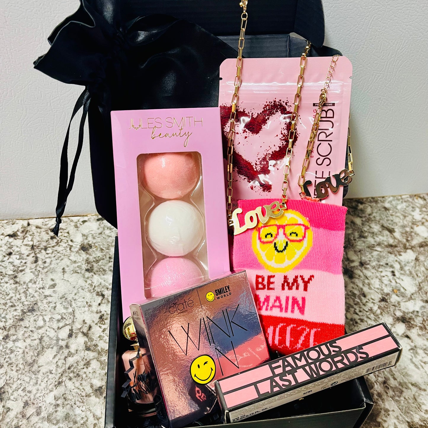 Fine Jewelry, Pampering Spa & Beauty Sweetheart Gift Box