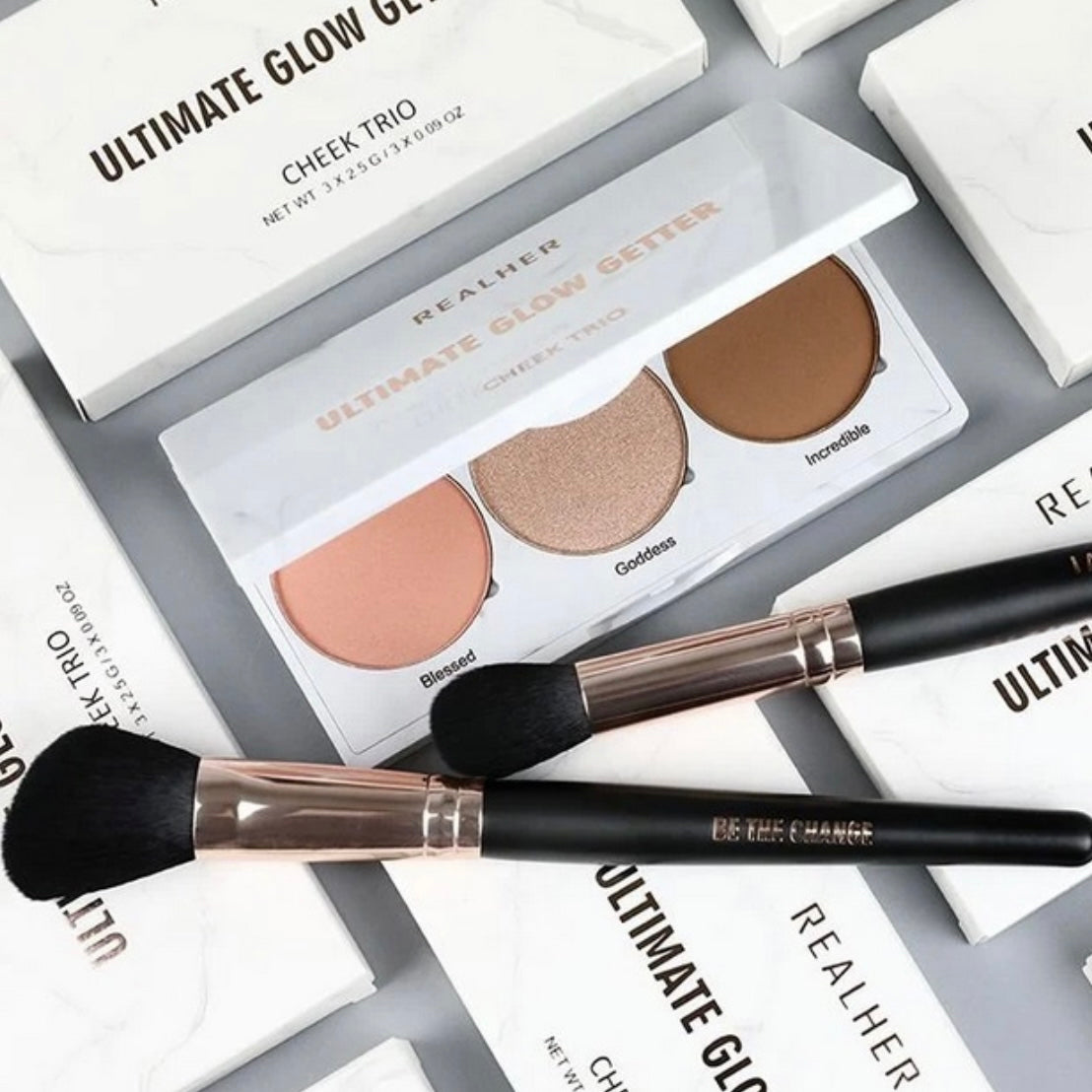 Realher ultimate glow getter face palette features 3 beautiful glowing shades that will highlight and contour every inch of your face and body giving off that island glow youve been dreaming about! Only available for purchase at Facetreasures Boutique at Facetreasures.com shipped same day you order worldwide.