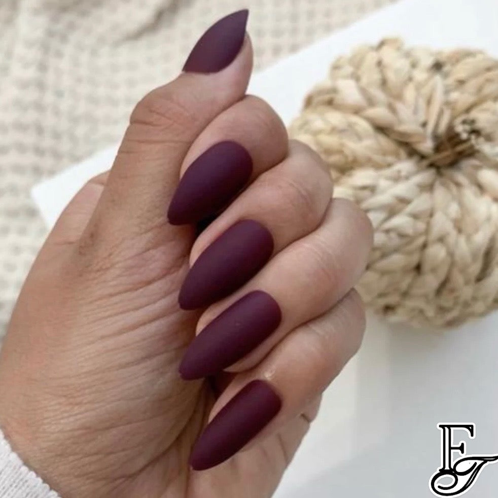 TIP BEAUTY Luxury Artificial Nail Set in Rum + Coke and 24K Magic makes it easy to DIY your mani on the fly. Each set comes with 24 faux nails and non-toxic glue that promises to keep nails in place for up to a week. That’s a whole 168 hours of winter shenanigans! Only available at Facetreasures.com