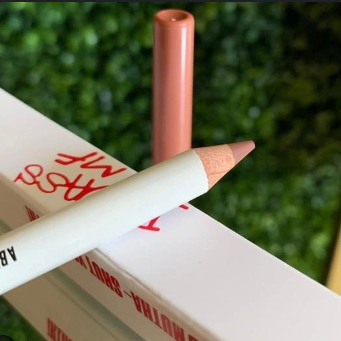 Delineador de labios con relleno mate Ima Badass MF | Angelou| Tamaño completo 1,14 g