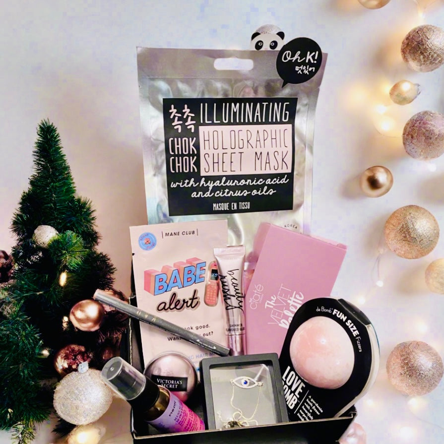 Babe Alert Designer Beauty, Fine Jewelry & Luscious Spa Gift Bundle For Ladies, Mom
