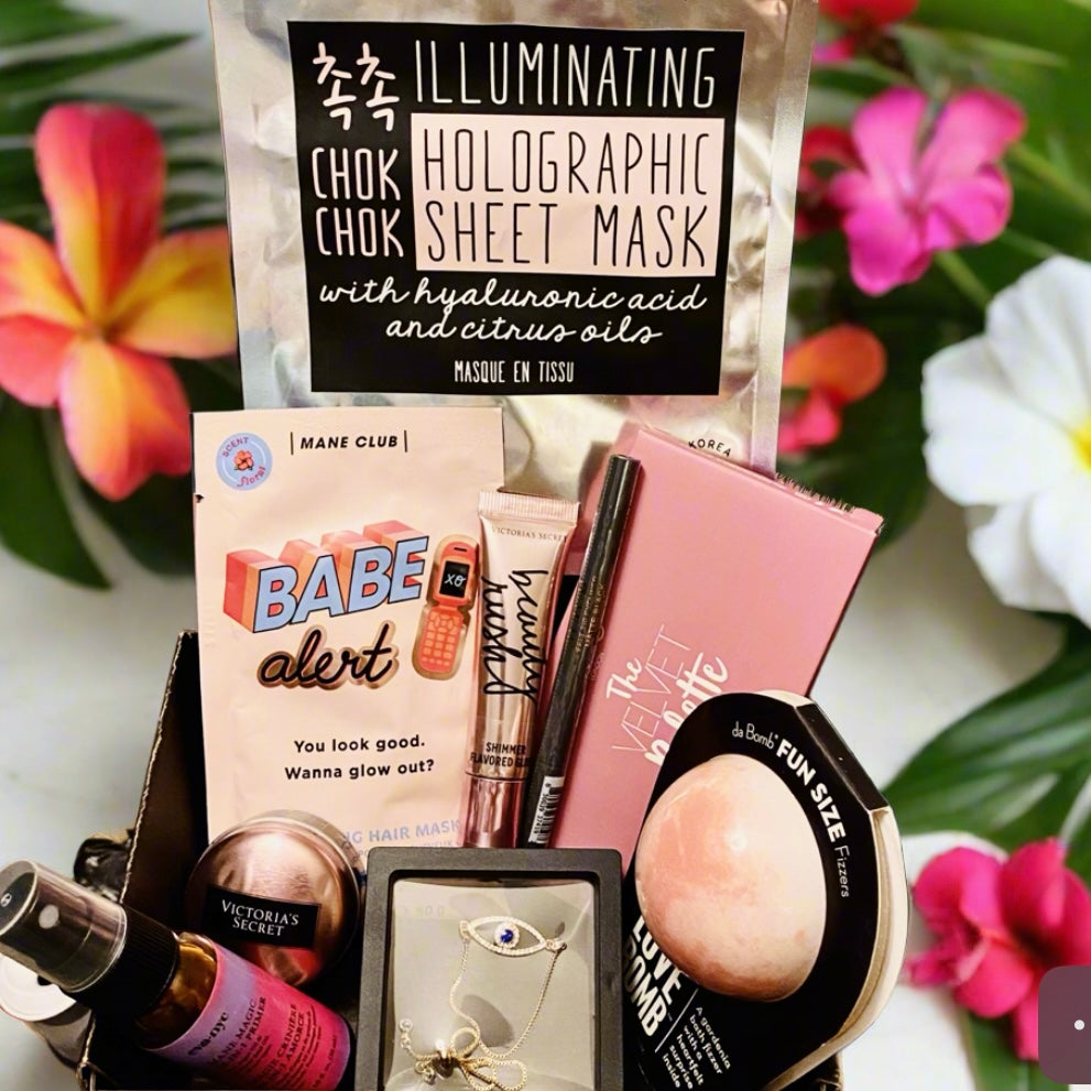 Babe Alert Designer Beauty, Fine Jewelry & Luscious Spa Gift Bundle For Ladies, Mom
