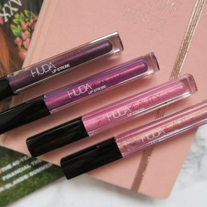 Huda Beauty: brillo de labios en color angelical, tamaño completo o mediano, hallazgo poco común, existencias limitadas