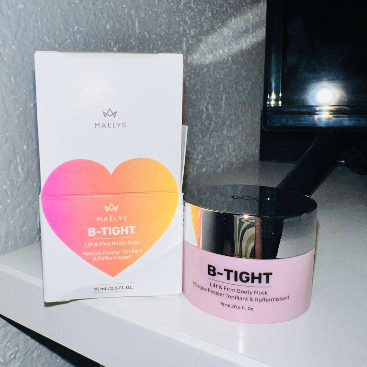 THIS BUNDLE SET INCLUDES FOUR (4) OF THE FOLLOWING ITEMS:  1. One B-Flex Lift & Firm Arm Cream / size (0.24 fl oz or 7 ml foil packet)  2. One B-Flat Firming Belly Cream pump bottle / size (0.33 fl oz or 10 ml)  3.One B-Tight Lift & Firm Booty Mask jar / size (0.5 fl oz or 15 ml)  4. One Rubberized pink-peachy travel Pouch with handle to hold all your favorites while on the go!