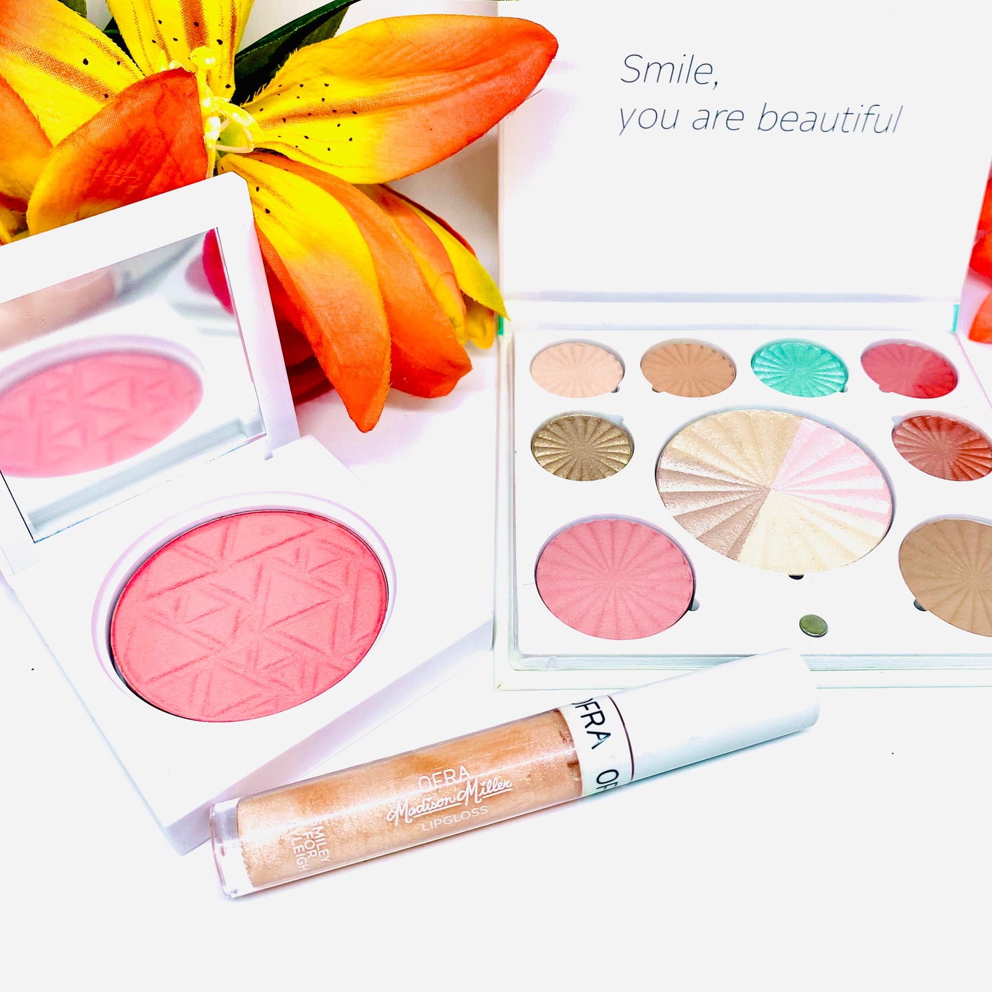 The Ultimate Ofra Glam & Glow Makeup Gift Set, Full Beat