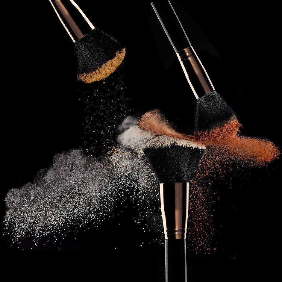 This powder is the finishing touch you need! It is perfect for setting your foundation or wearing alone. Whether you rely upon your powder to mattify, to set makeup, to conceal the appearance of pores or to diffuse light, the best setting powder formulas can act as the perfect finishing touch that brings your whole look together with the swish, swish, swish of a brush.