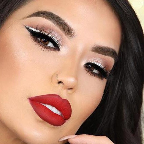 Máscara de pestañas resistente al agua Kush Milk Makeup Mini