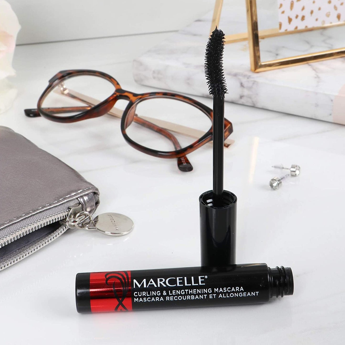 Lengthening Mascara: Specially designed brush hugs the natural curve of the eye and grabs even the smallest lashes; With evenly distributed bristles, eyelashes are spread out for a wide-eyed look Dramatic Lashes: Whatever your look, our luxurious, highly-pigmented mascara helps instantly define lashes, making them look longer and fuller; Hypoallergenic formula is suitable for sensitive eyes