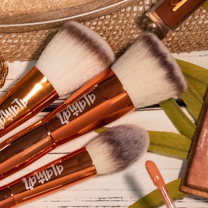 Trío de brochas para el cutis premium Alamar
