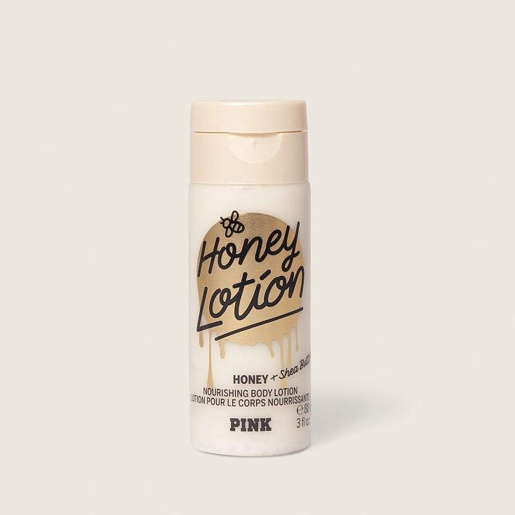 FEEL NOURISHED IN YOUR SKIN. Nourishing and hydrating, this made-by-bees mini cream is sweet to skin with Pure Honey and Shea Butter. Smooth on for a healthy-looking glow and subtle-sweet, comforting scent. INGREDIENT SPOTLIGHT: PURE HONEY Straight from the hive. Honey is a centuries-old remedy and liquid gold