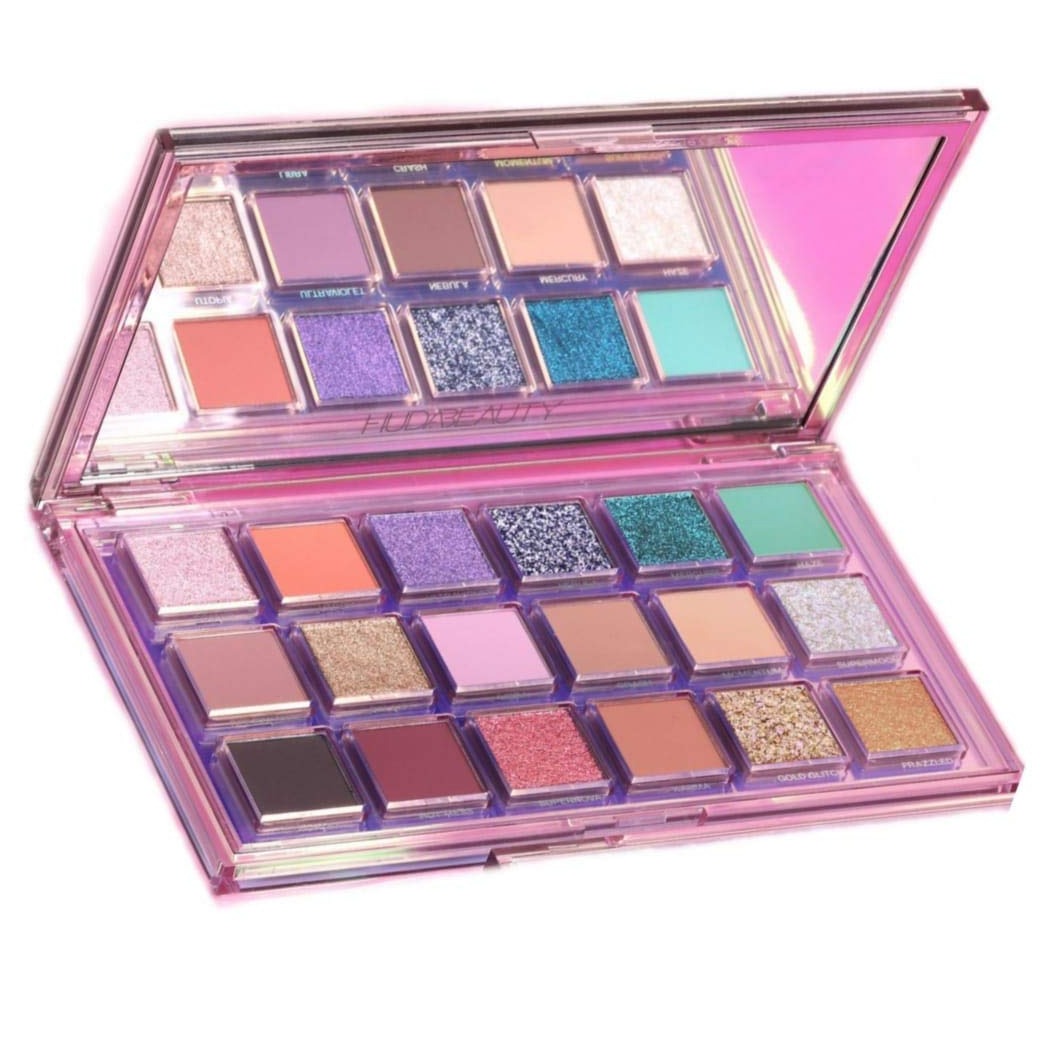 mported High Quality High Pigmented Eye Shadow Palette Featuring 9 buttery mattes, 6 high-shine creamy metallics saturated with electrifying pearls, 1 glitter powder charged with glass pearls and silver sparkles and 2 sheer multi-reflective shadows for a multidimensional glow.