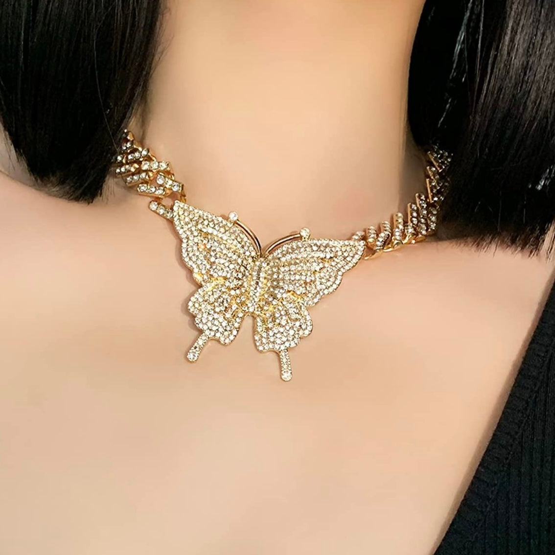 Collar de diamantes de imitación con eslabones cubanos de mariposa de 16 pulgadas