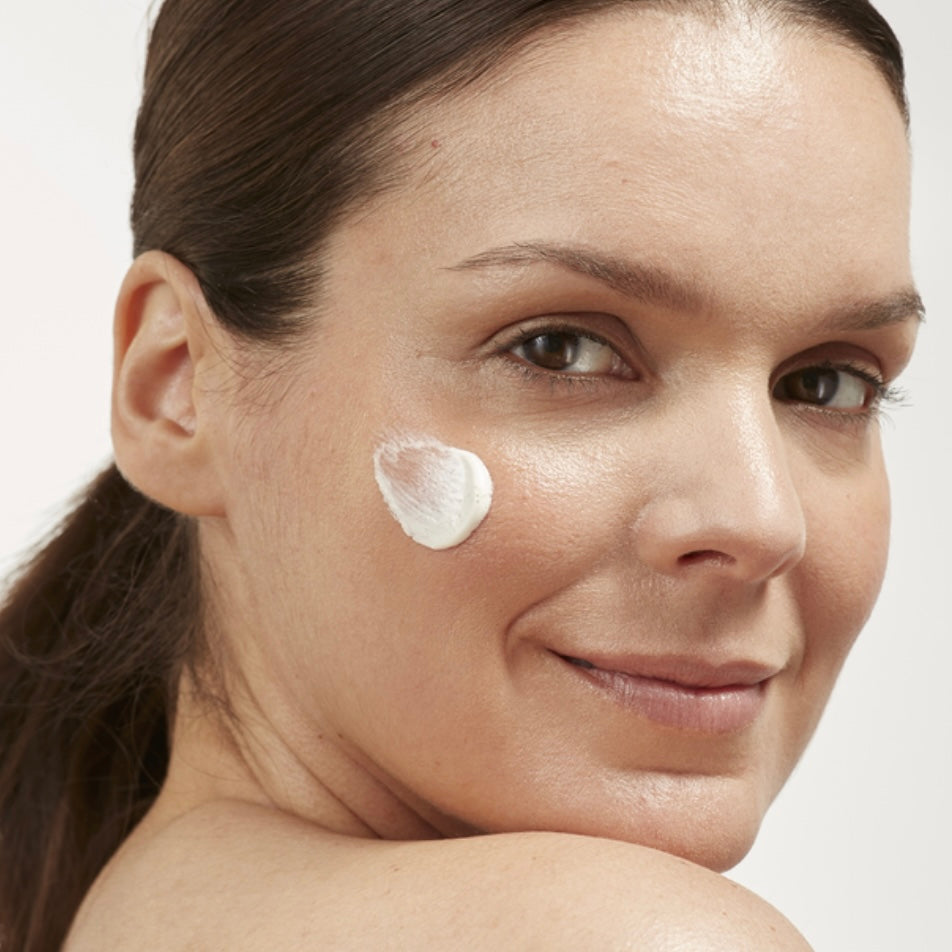 Elemis Clarifying Clay Wash Jabón facial aclarador de la piel 150ml. | Súper tamaño