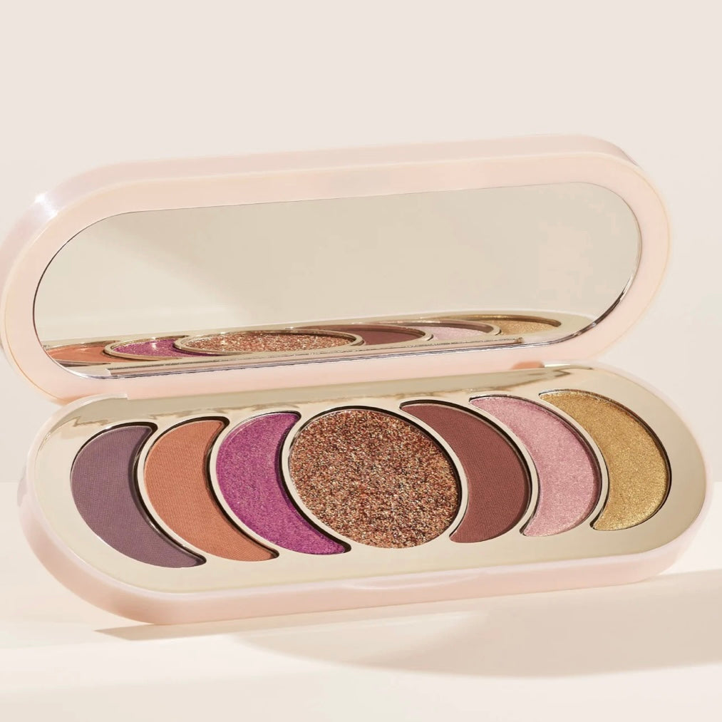 7 color high pigment vegan crulety gree eyeshadow palette by selena gomez