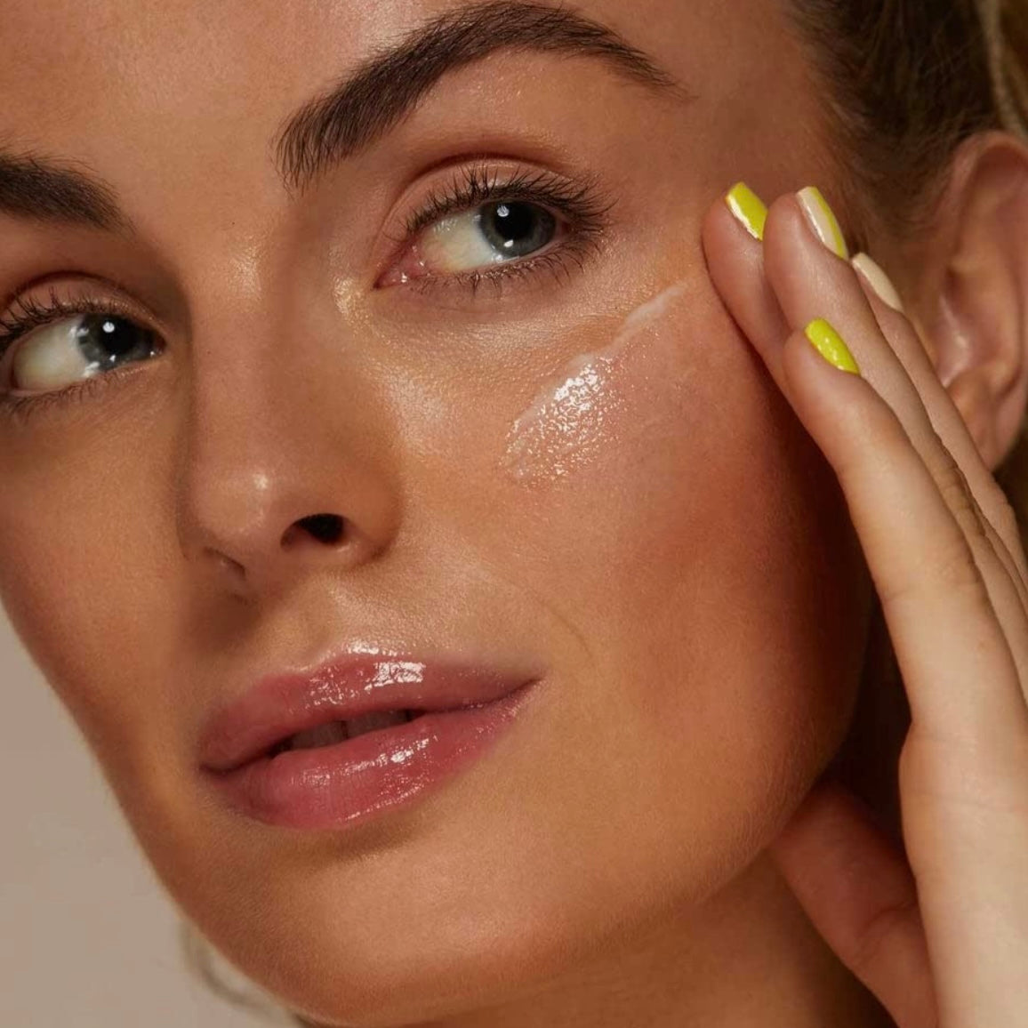 Ciate Dewy Skin Vitamin C Glass Glow 1.01oz Full size