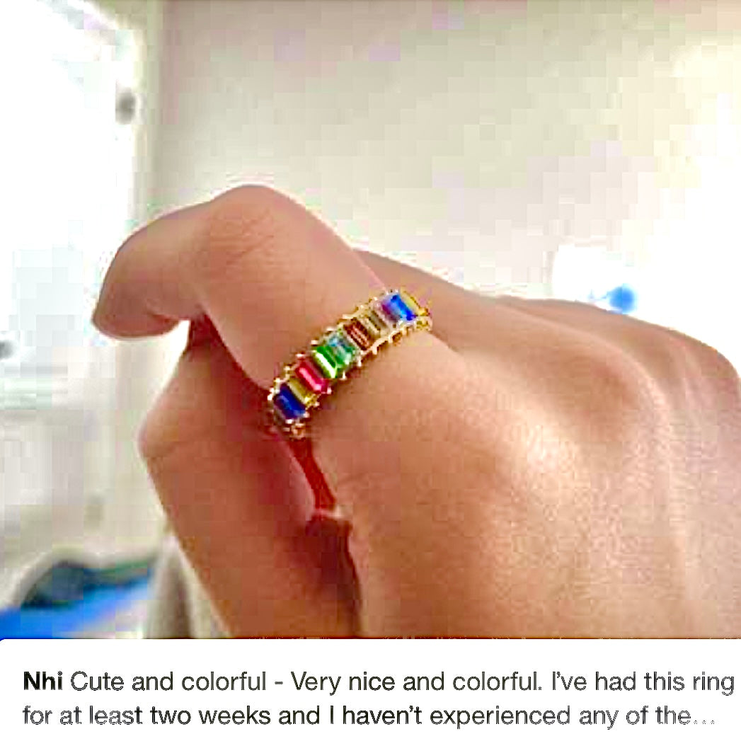 Exquisiter mehrfarbiger, makellos geschliffener Zirkonia 14 Karat Gold Silber Eternity Baguette Ring Größe 7