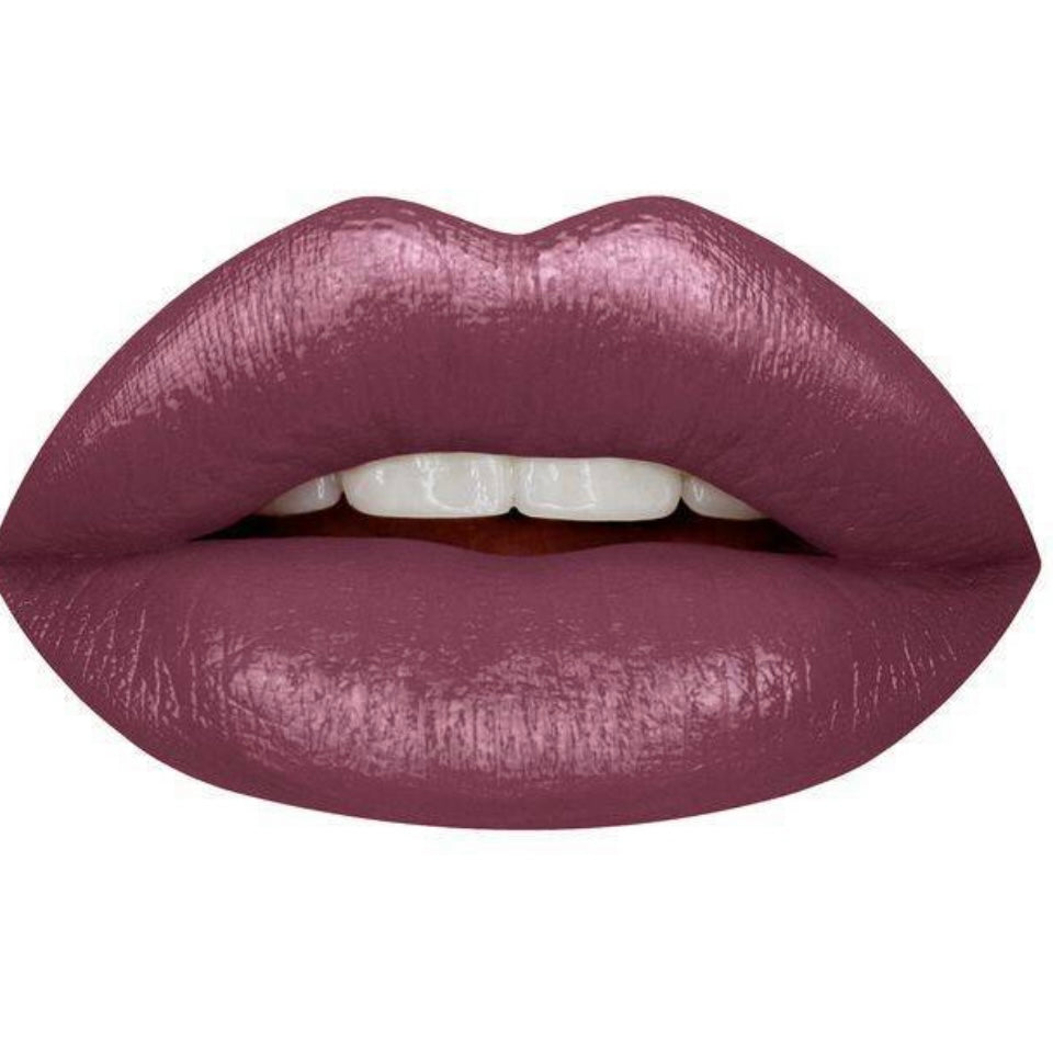 Huda Beauty Demi-Matte Cream Lip Color In “Catwalk Killa”Only Found at FaceTreasures Luxury Boutique & Monthly Boxes go to FaceTreasures.Com for all your premium beauty & skincare needs