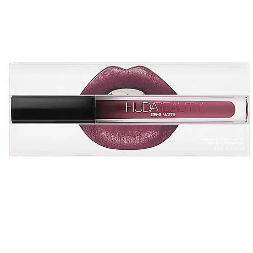 Huda Beauty Demi-Matte Cream Lip Color In “Catwalk Killa”Only Found at FaceTreasures Luxury Boutique & Monthly Boxes go to FaceTreasures.Com for all your premium beauty & skincare needs