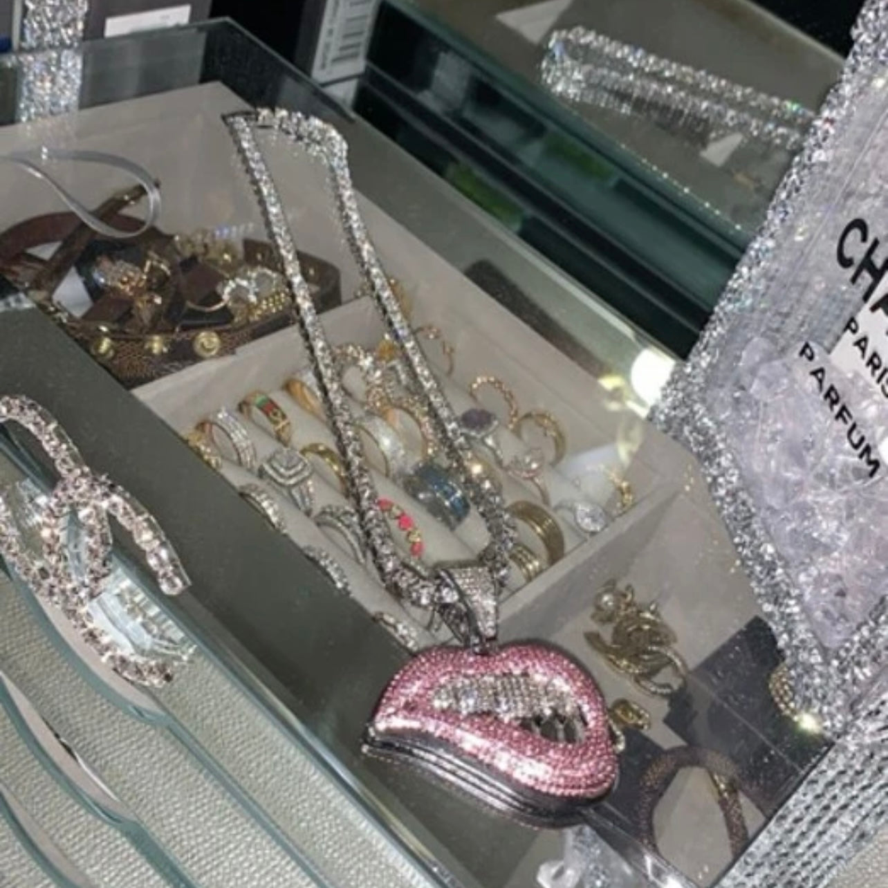 Stunning Gold Lips Encrusted CZ Rhinestone’s Pendant Necklace