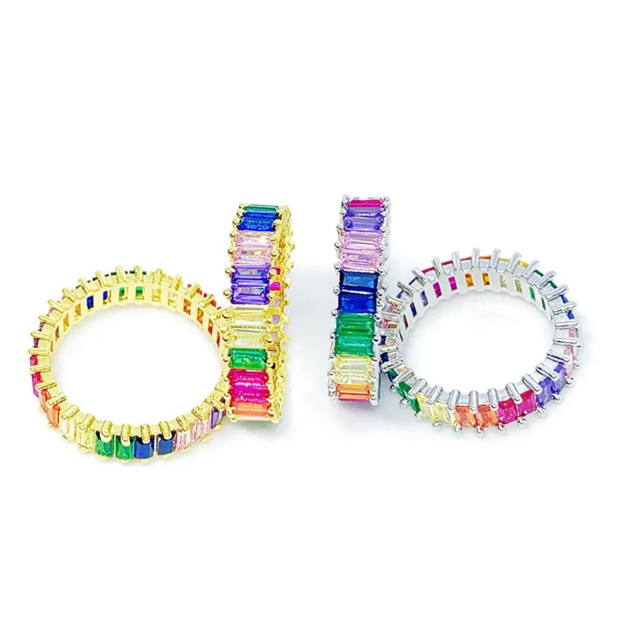 Exquisiter mehrfarbiger, makellos geschliffener Zirkonia 14 Karat Gold Silber Eternity Baguette Ring Größe 7