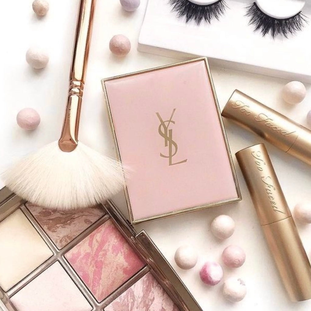 FaceTreasures Ultimate Glam Beauty Non-Subscription Monthly Makeup Box