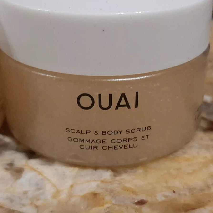 Exfoliante para el cuero cabelludo y el cuerpo Ouai