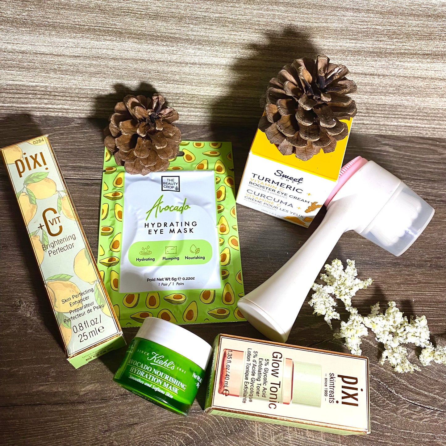 FaceTreasures Korean Beauty Anti Aging Glow Bundle, Non-Subscription Monthly Box
