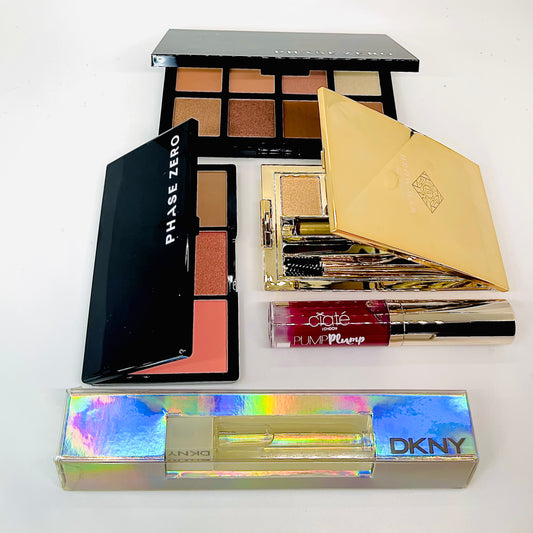 Marzo de 2023 Caja de maquillaje Ultimate Glam Beauty de edición limitada