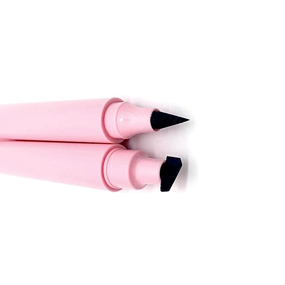 Now wings are easier than ever! Our Wing stamp Eyeliner comes with dual sides, one winged shaped and one traditional pen shape.