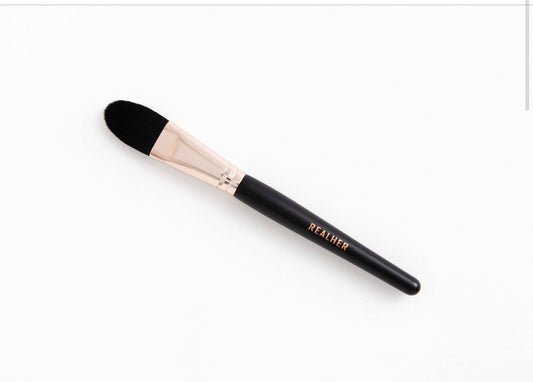 Realher Foundation Brush #04