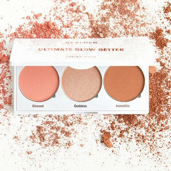 Realher ultimate glow getter face palette features 3 beautiful glowing shades that will highlight and contour every inch of your face and body giving off that island glow youve been dreaming about! Only available for purchase at Facetreasures Boutique at Facetreasures.com shipped same day you order worldwide. #Facetreasures #FacetreasuresBox # LadiesNgentz