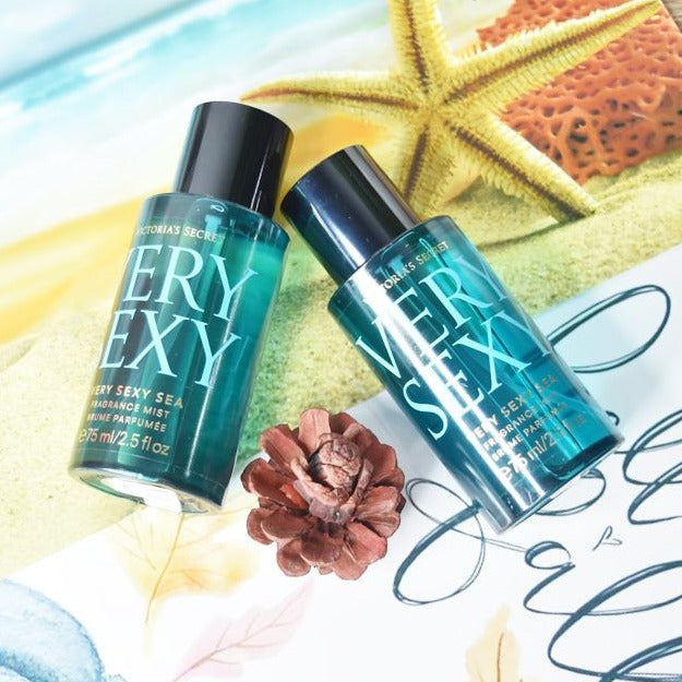 Our refreshing mist, in a travel-ready mini size. Sundrenched & rich, Very Sexy Sea captures the scent of lavish citrus and bronzed skin with a splash of cool water. Mist on, and go. Mist is our lightest version of the fragrance. Perfect for a quick spray throughout the day Fragrance type: Citrus Floral Woody Notes: Italian Bergamot, Neroli Blossom, Sundrenched Cedar 75 ml/2.5 fl oz