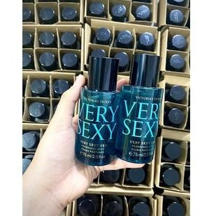 Our refreshing mist, in a travel-ready mini size. Sundrenched & rich, Very Sexy Sea captures the scent of lavish citrus and bronzed skin with a splash of cool water. Mist on, and go. Mist is our lightest version of the fragrance. Perfect for a quick spray throughout the day Fragrance type: Citrus Floral Woody Notes: Italian Bergamot, Neroli Blossom, Sundrenched Cedar 75 ml/2.5 fl oz