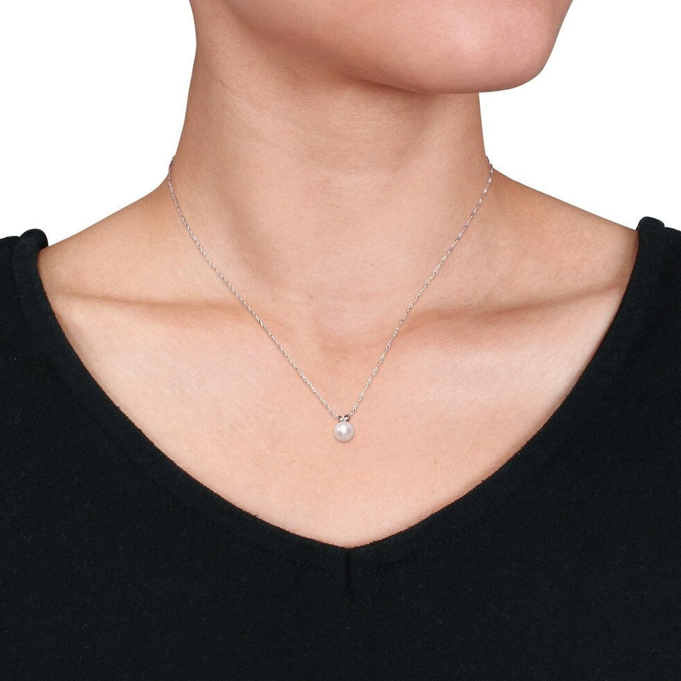 SERLING SILVER FRESHWATER WHITE PEARL NECKLACE