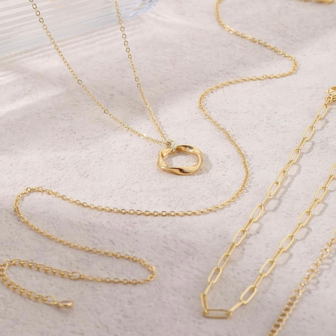 3-Piece Gold Or Silver Layered Necklace Set | Elegant Chain with Circle Pendant | Hypoallergenic