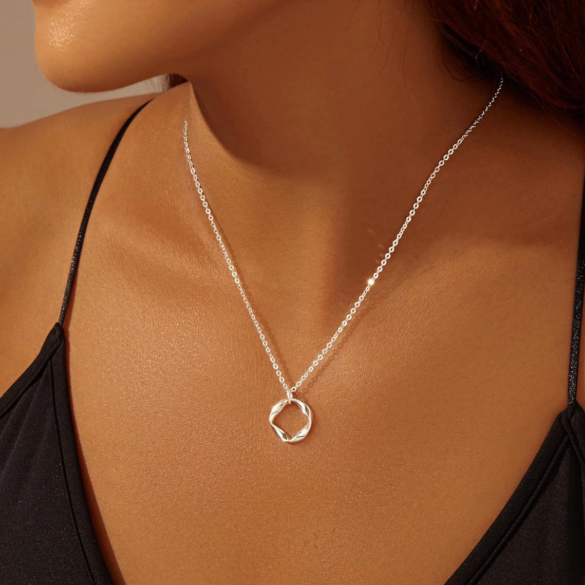 3-Piece Gold Or Silver Layered Necklace Set | Elegant Chain with Circle Pendant | Hypoallergenic