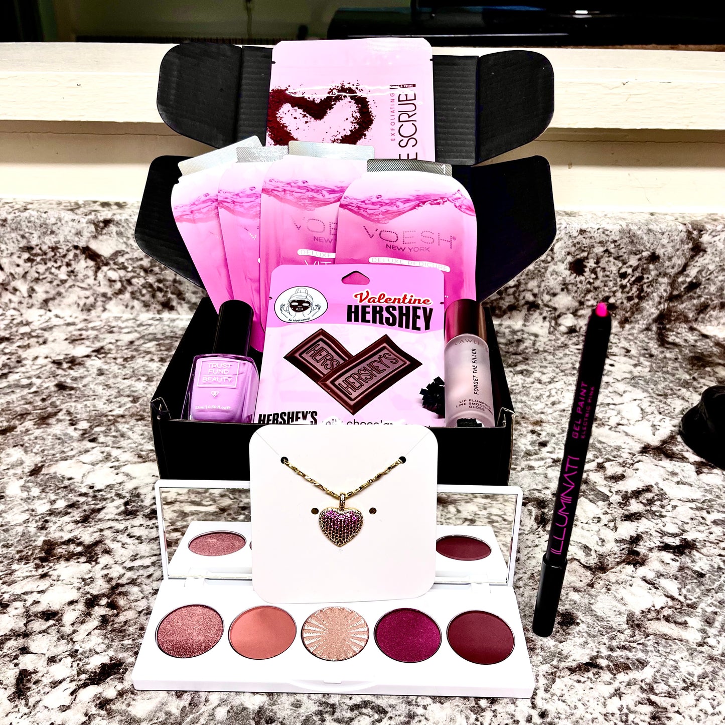 Hershey’s Designer Beauty, Fine Jewelry & Spa Glamour Gift Box