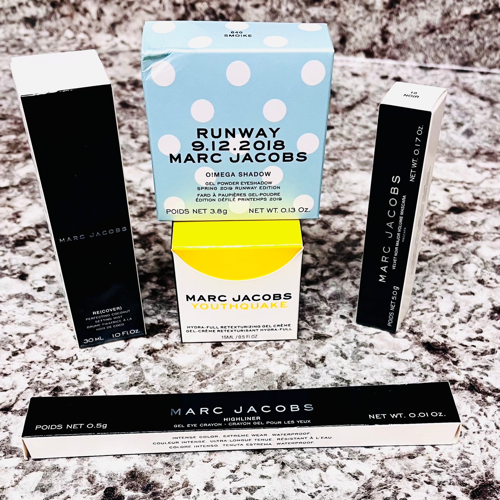 Custom Marc Jacob’s 5 piece makeup bundle featuring eyeliner, mascara, coconut setting spray, eyeshadow and a luxury facial moisturizer that doubles as a premium primer only available at facetreasures.com