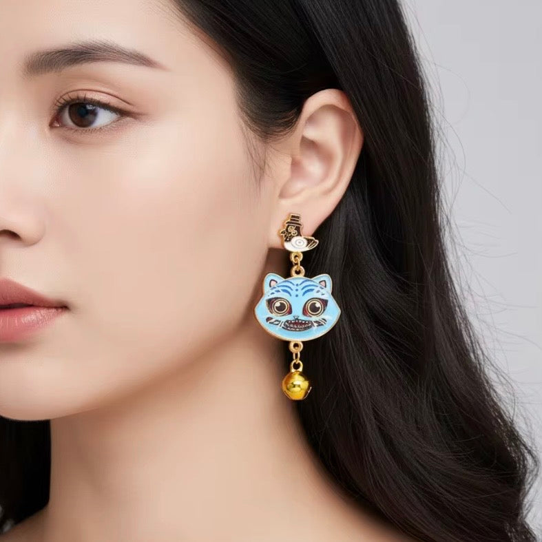 Kawaii Maneki‑Neko Lucky Cat Bell Earrings – Blue Fortune Cat Dangle Jewelry, Anime-Inspired Statement Earrings