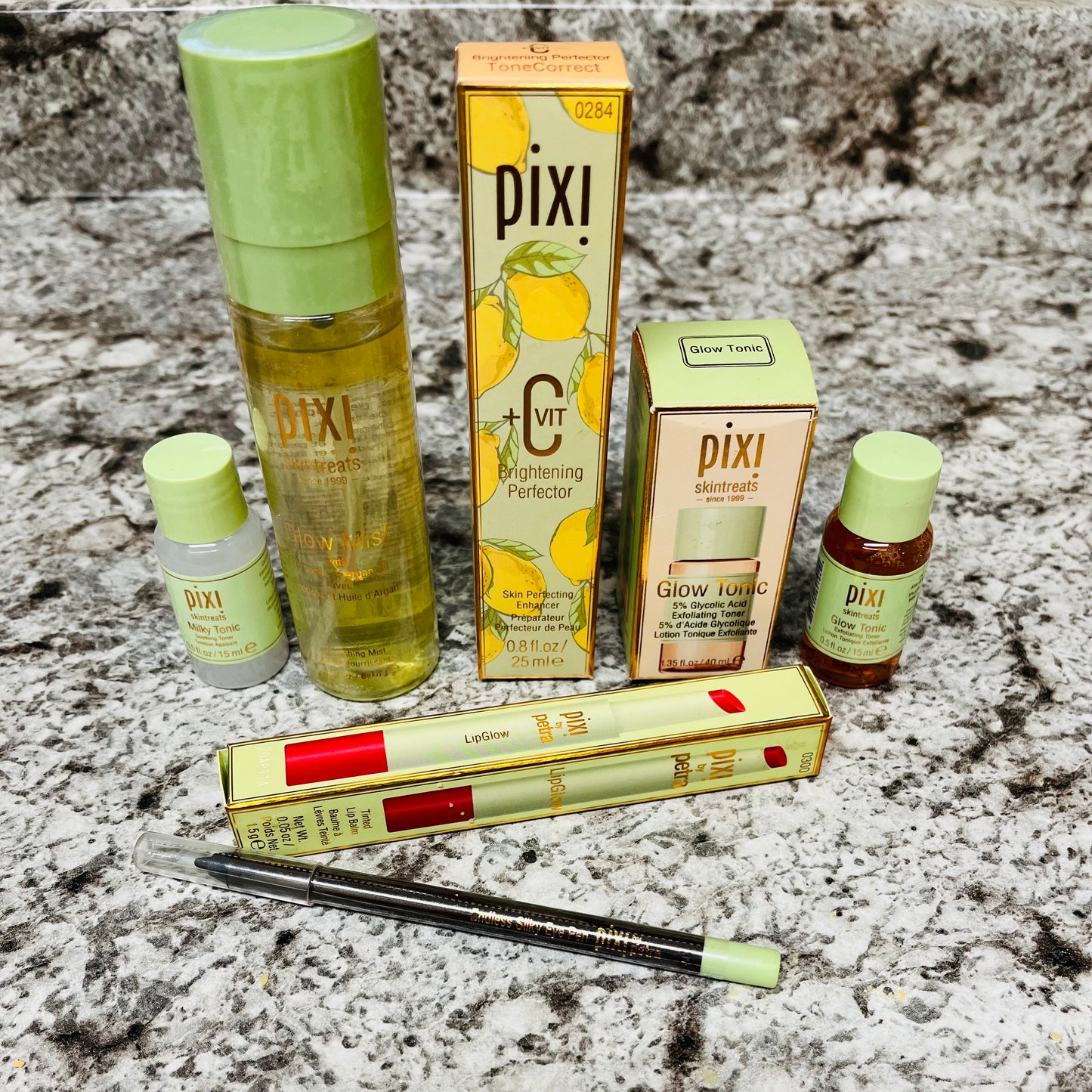 Pixi Skintreats Glow & Tone Gift Bundle