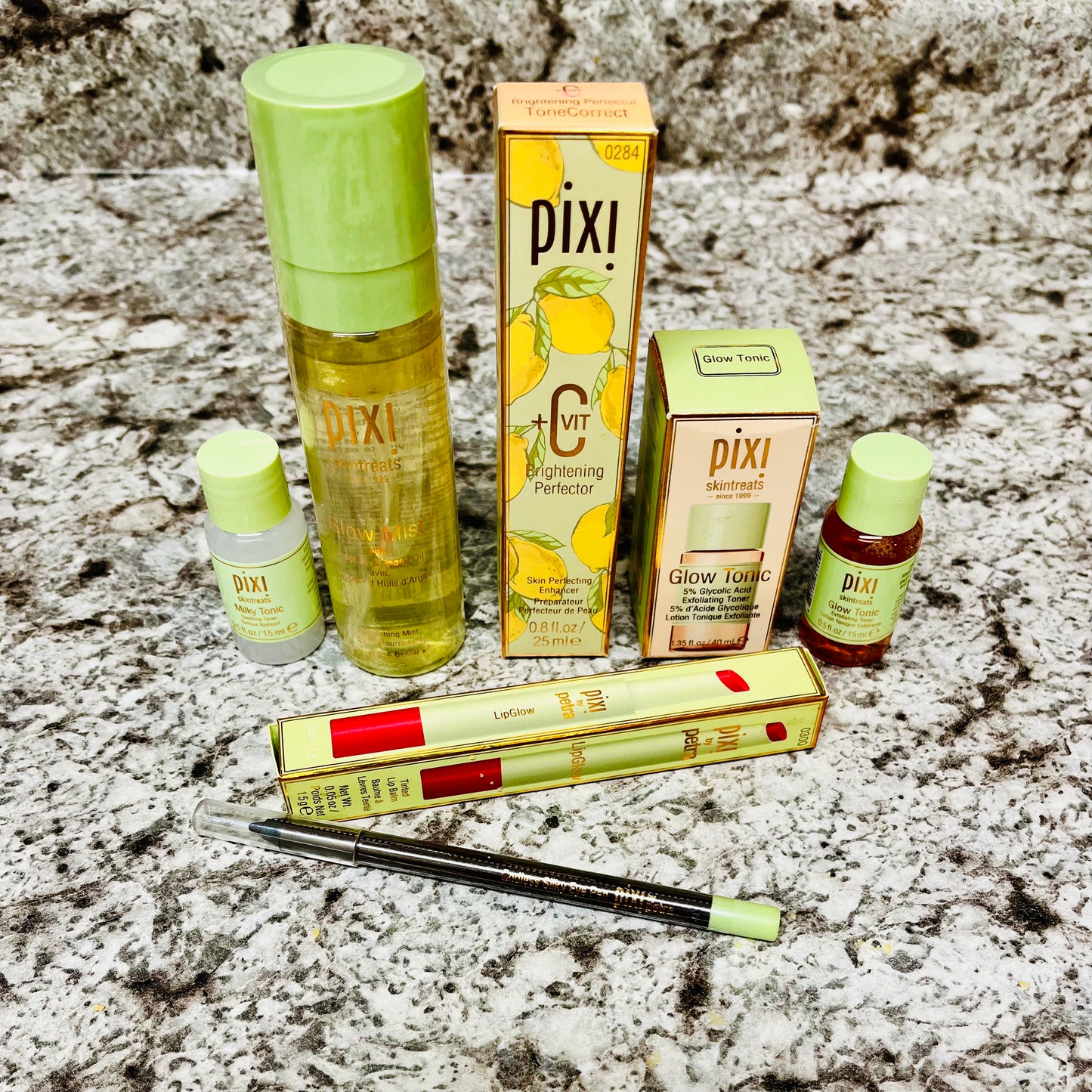 Pixi Skintreats Glow & Tone Gift Bundle