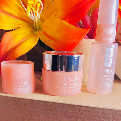 Clinique Moisture Surge 100h Rehidratación de reposición automática Set de regalo de 3 piezas o crema individual de 15 ml. Crema de aumento de humedad grande