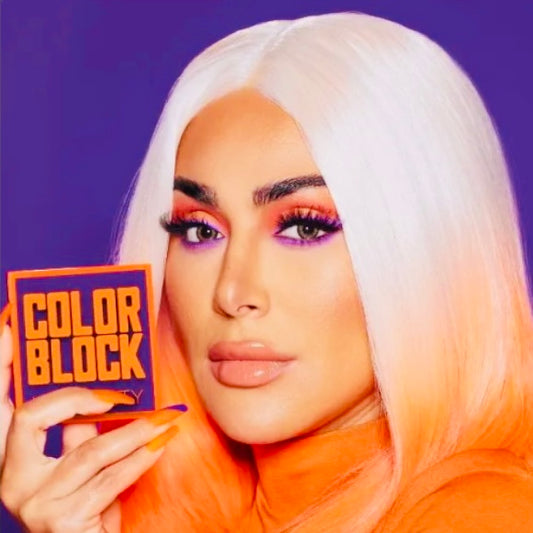 Paleta de sombras de ojos y delineador Huda Beauty Color Block Obsessions: morado y naranja con regalo gratuito
